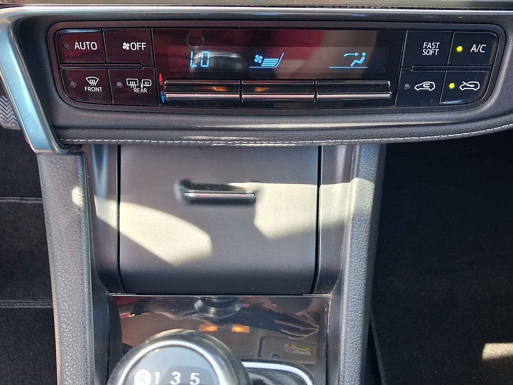 Toyota Auris 1.6i 