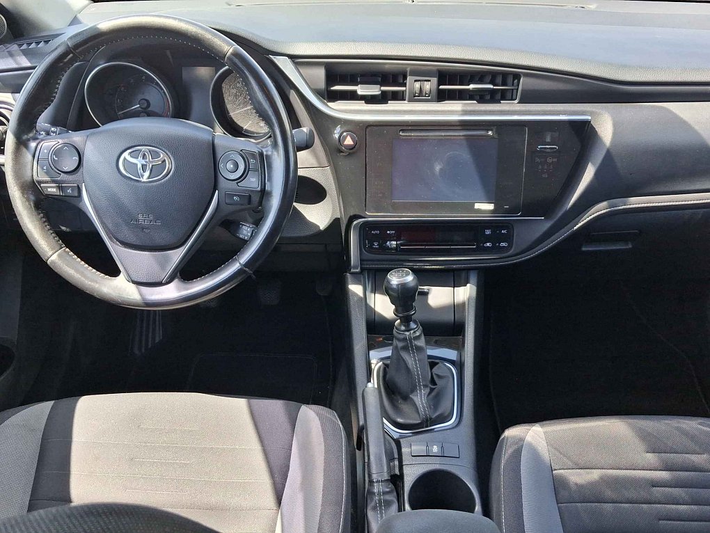 Toyota Auris 1.6i 