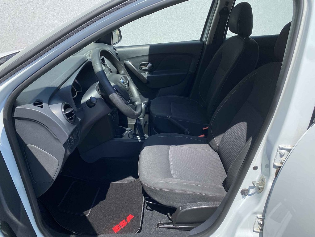Dacia Sandero 1.0i 