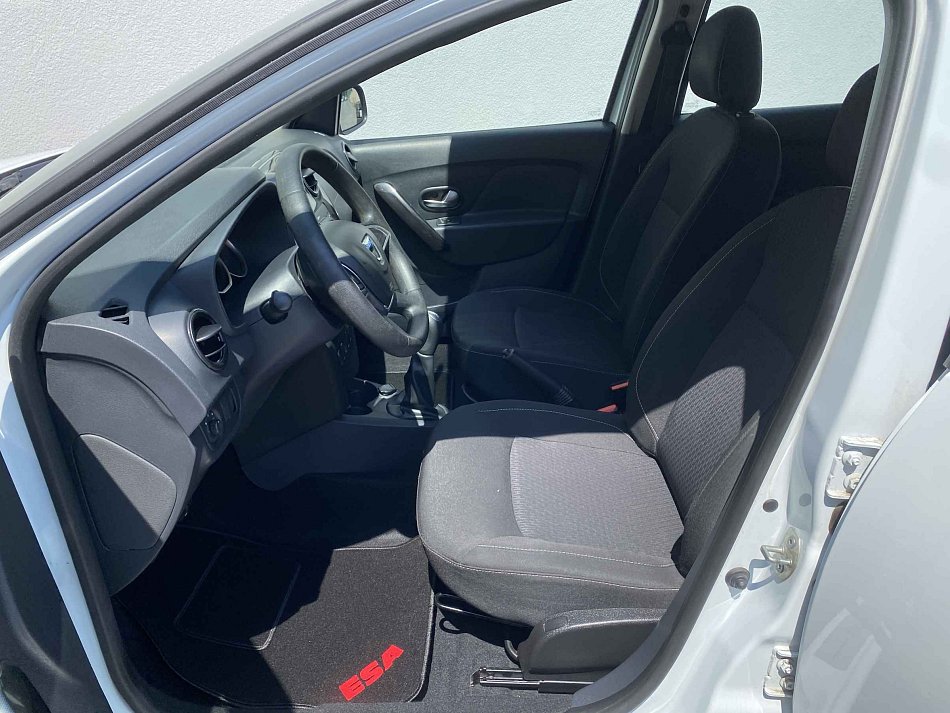 Dacia Sandero 1.0i 