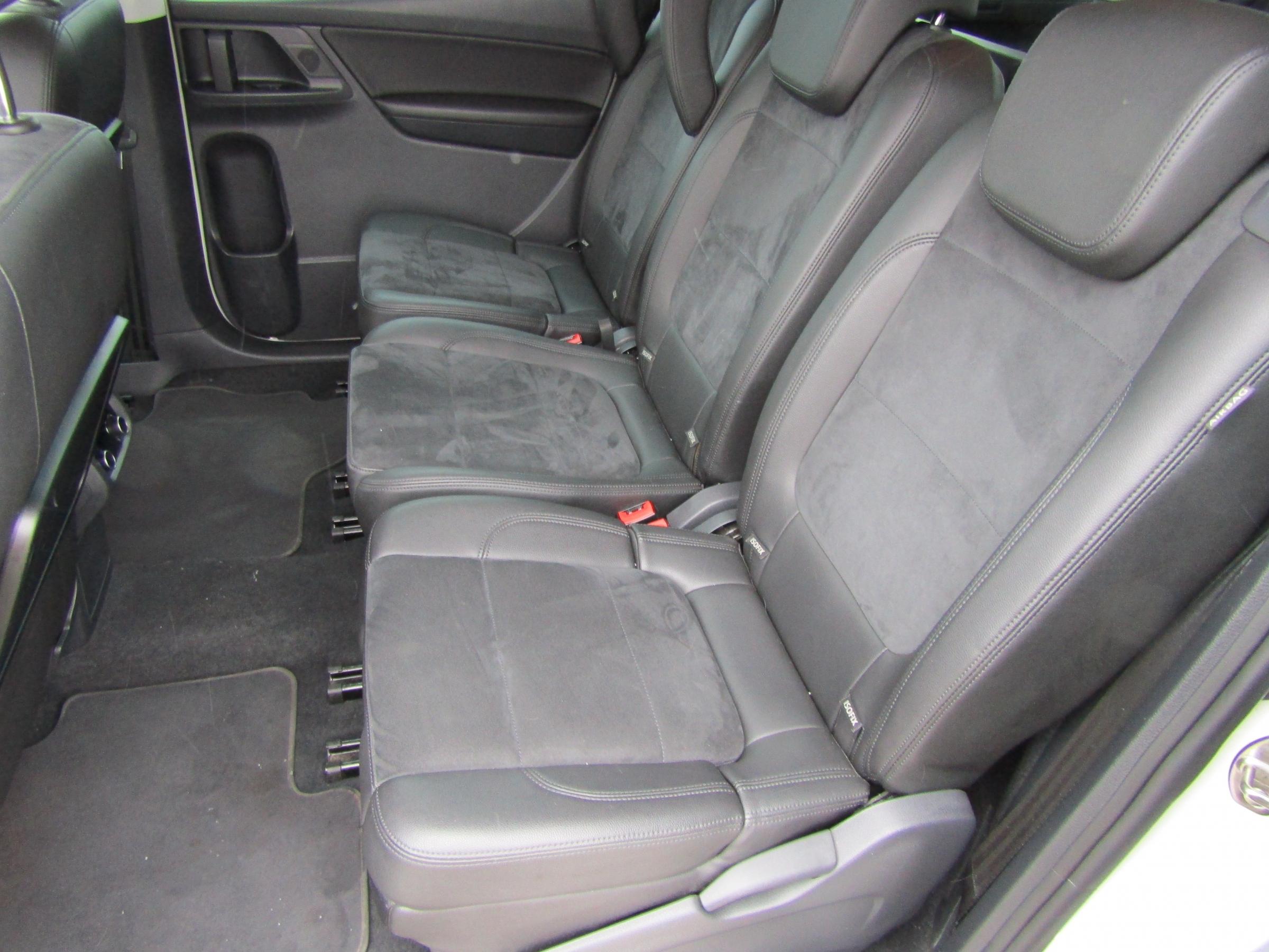 Volkswagen Sharan, 2016 - pohled č. 10