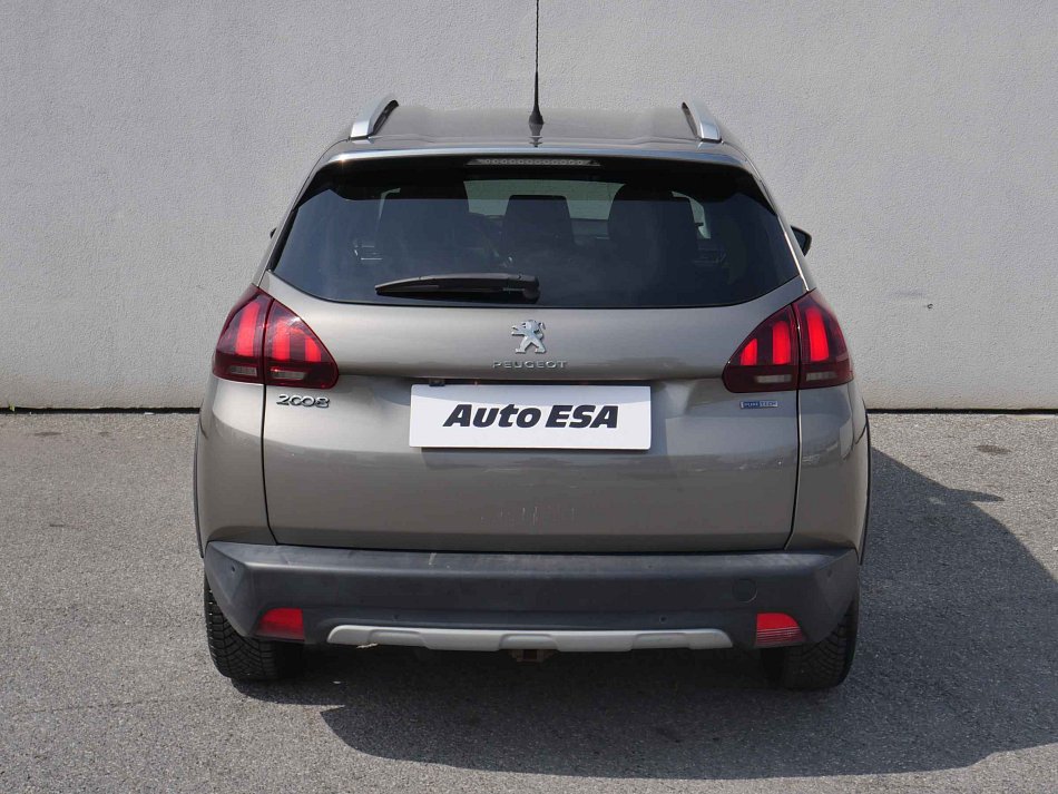 Peugeot 2008 1.2PT 