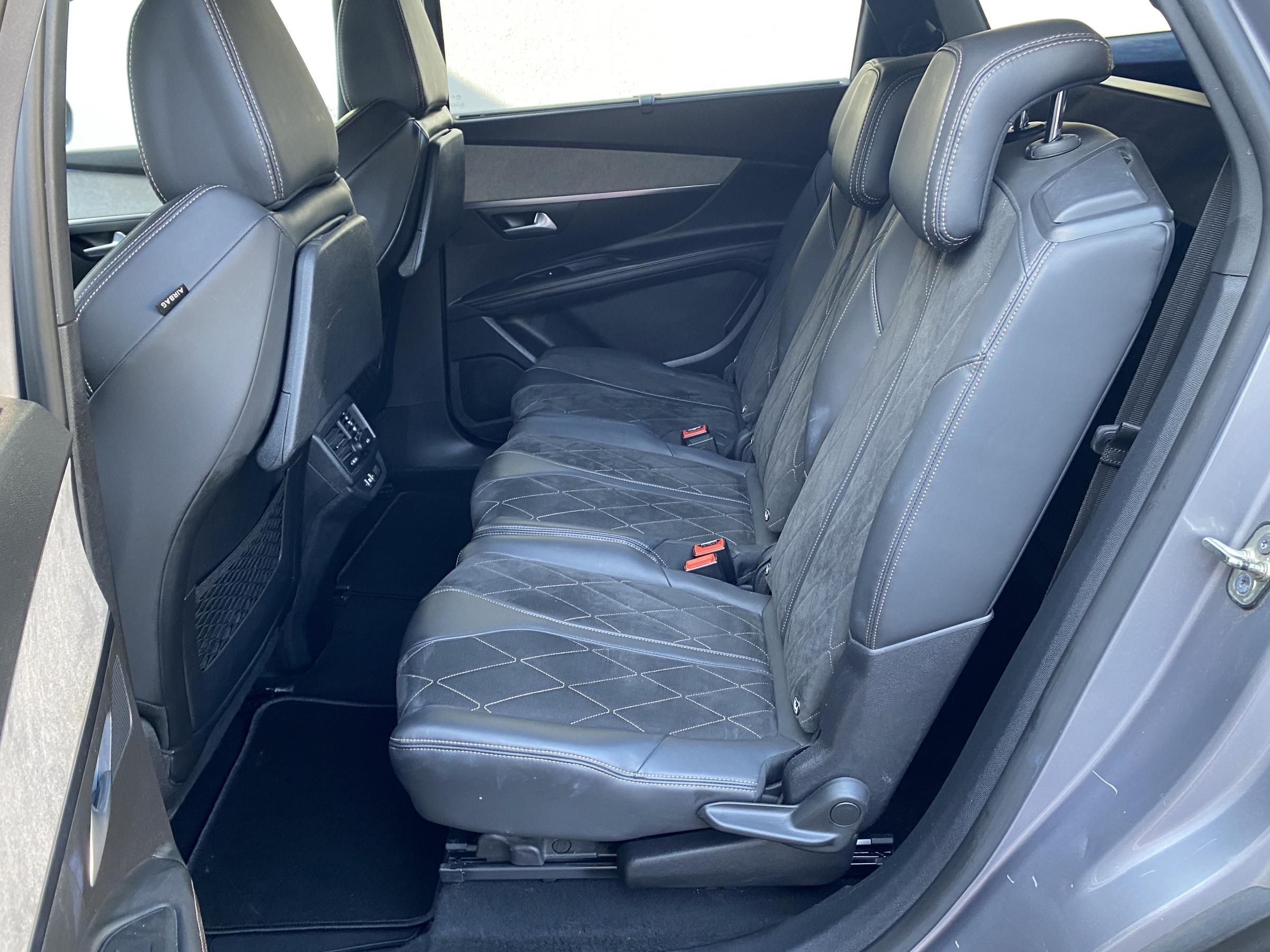 Peugeot 5008, 2018 - pohled č. 16