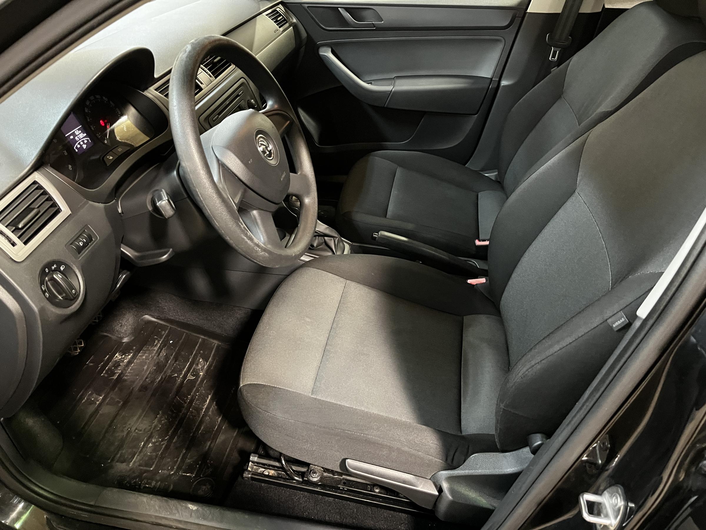 Škoda Rapid, 2013 - pohled č. 9