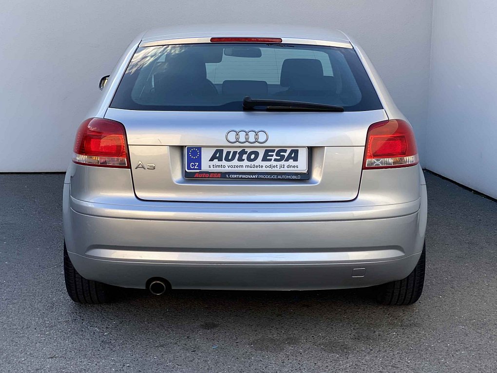 Audi A3 1.6 i 