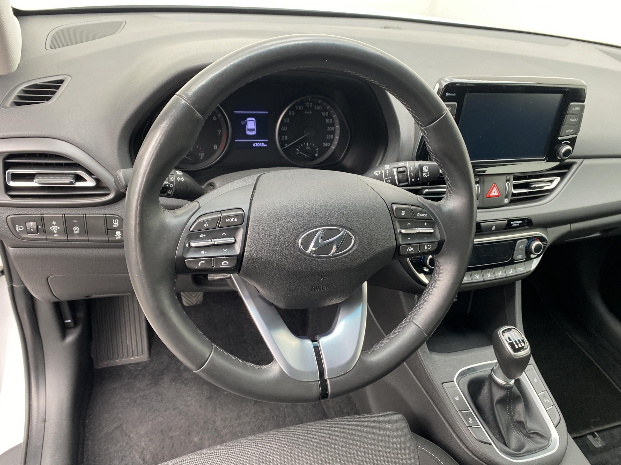 Hyundai i30, 2022 - pohled č. 13