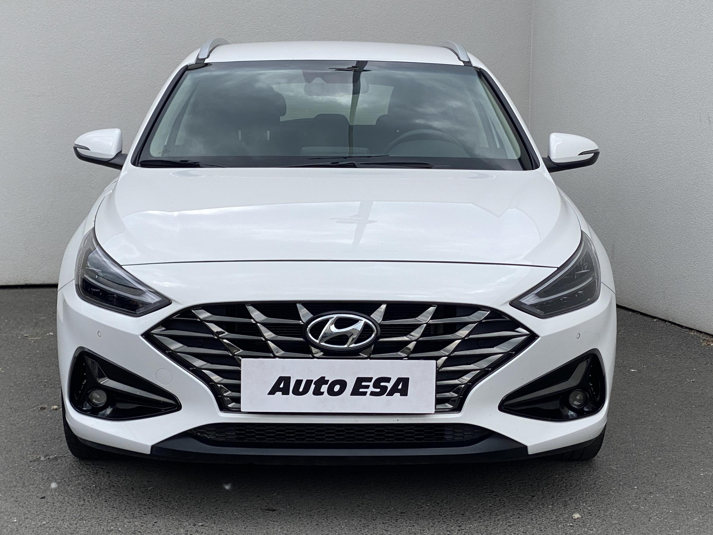Hyundai i30, 2022 - pohled č. 2