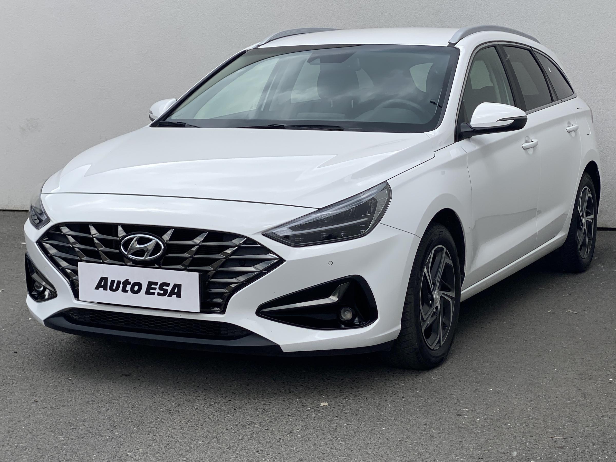Hyundai i30, 2022 - pohled č. 3