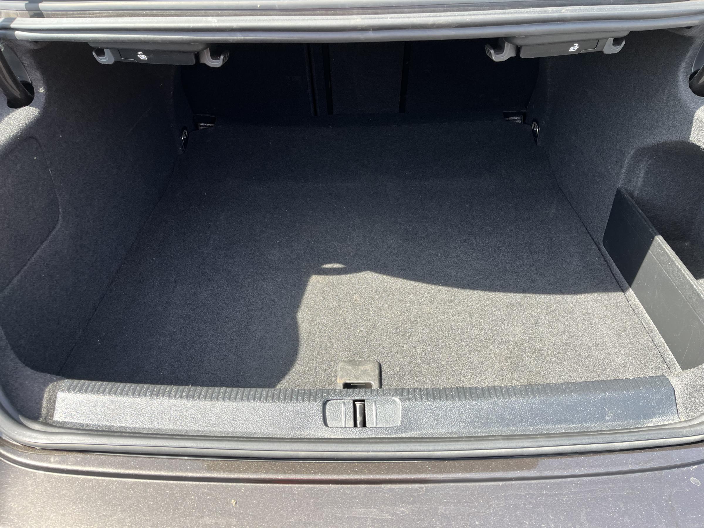 Volkswagen Passat CC, 2014 - pohled č. 7