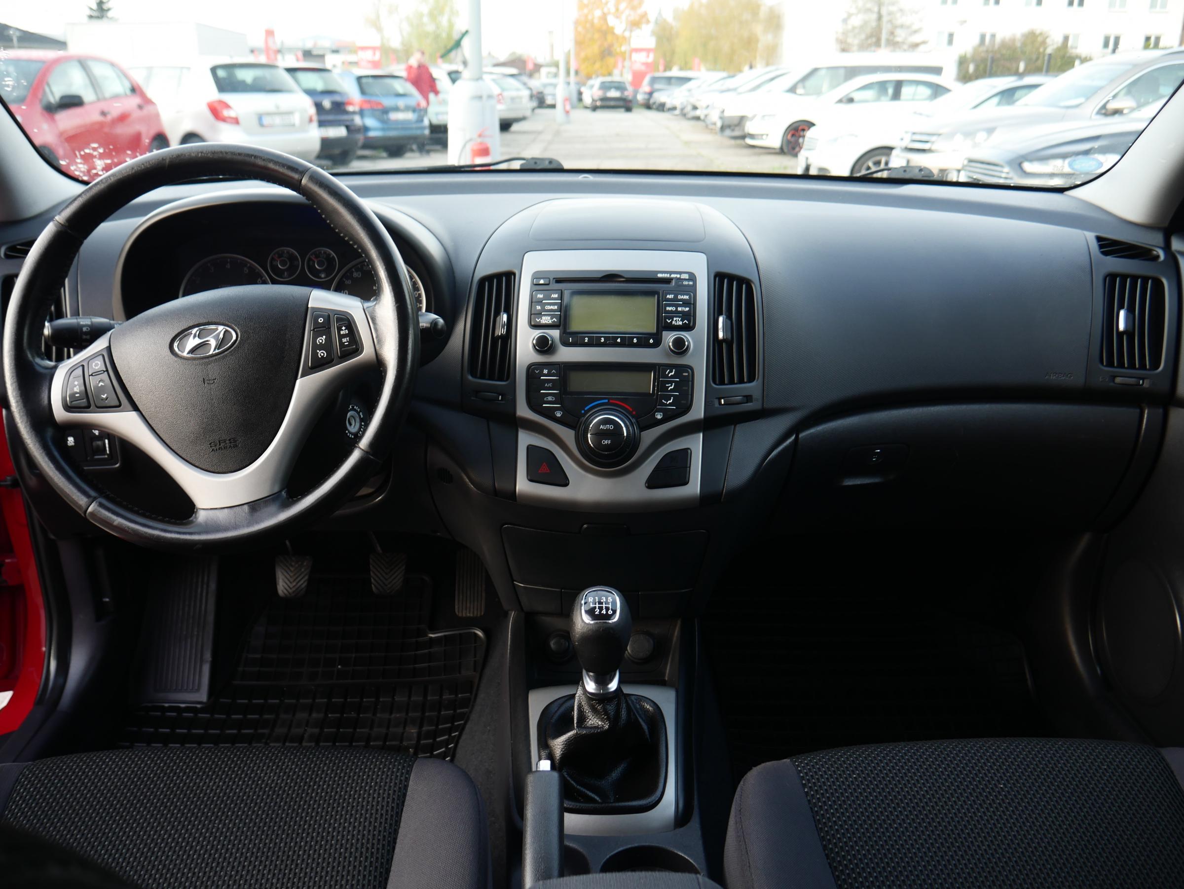 Hyundai i30, 2012 - pohled č. 8