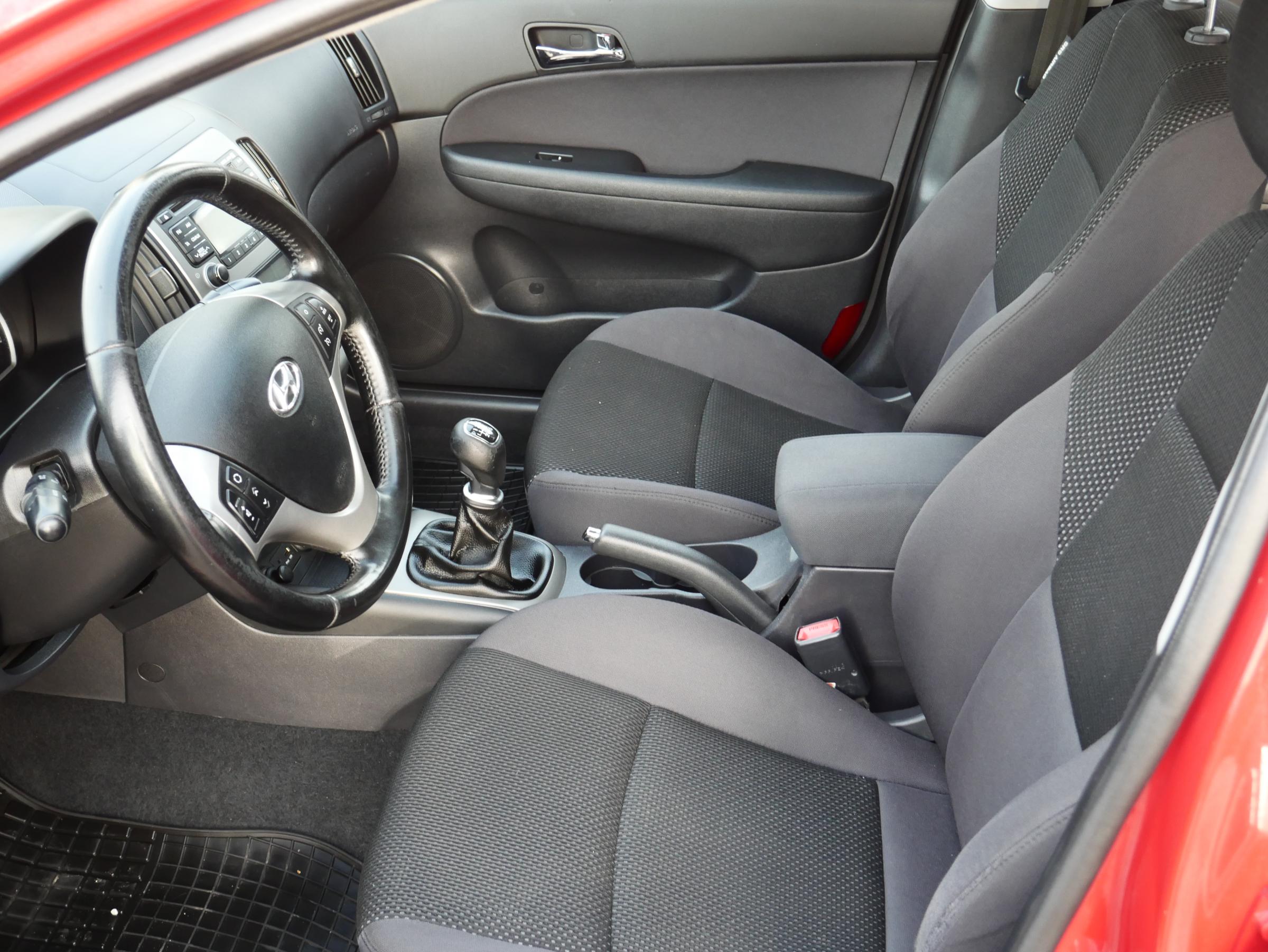 Hyundai i30, 2012 - pohled č. 9