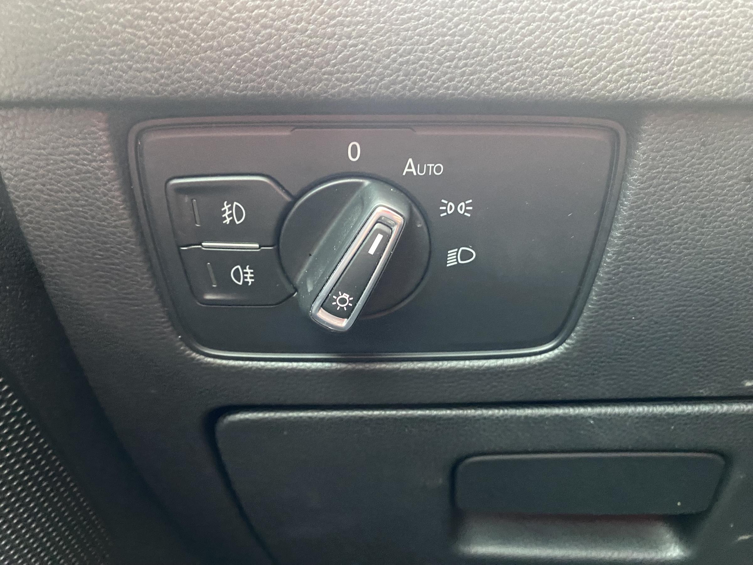 Volkswagen Passat, 2016 - pohled č. 13