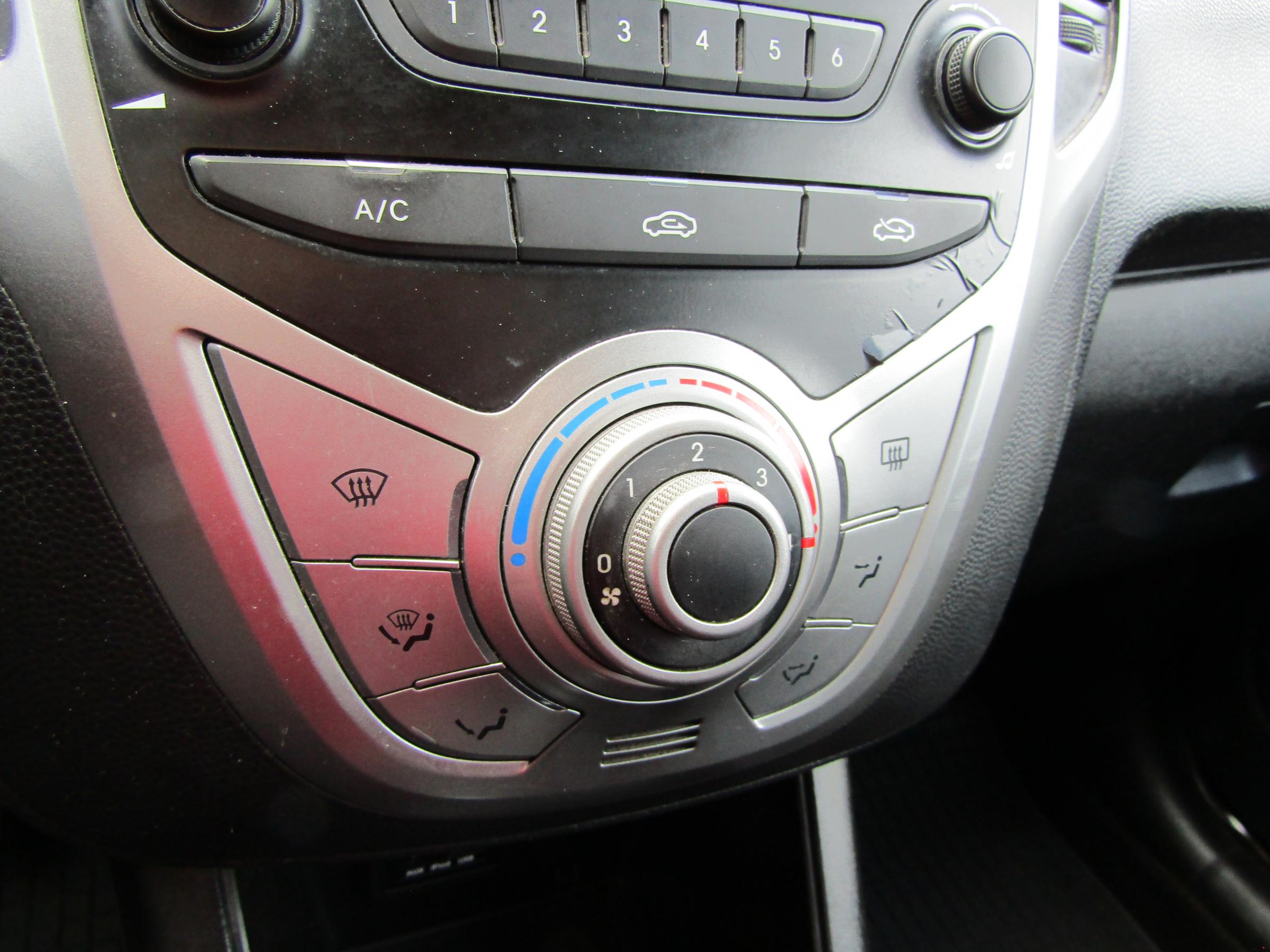 Hyundai ix20, 2013 - pohled č. 12