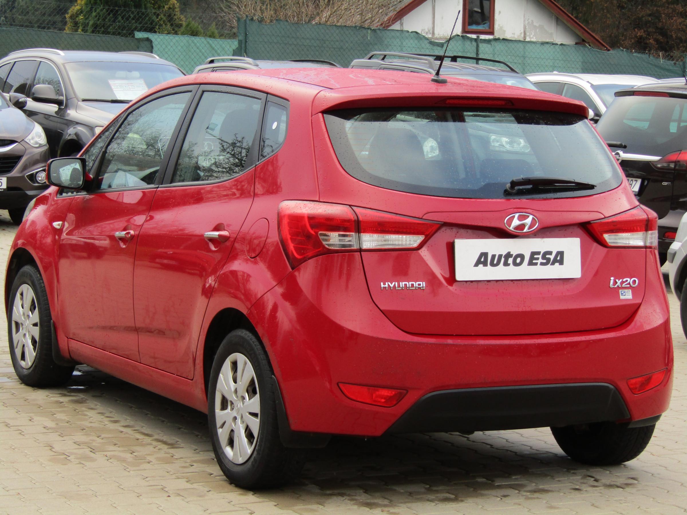 Hyundai ix20, 2013 - pohled č. 4