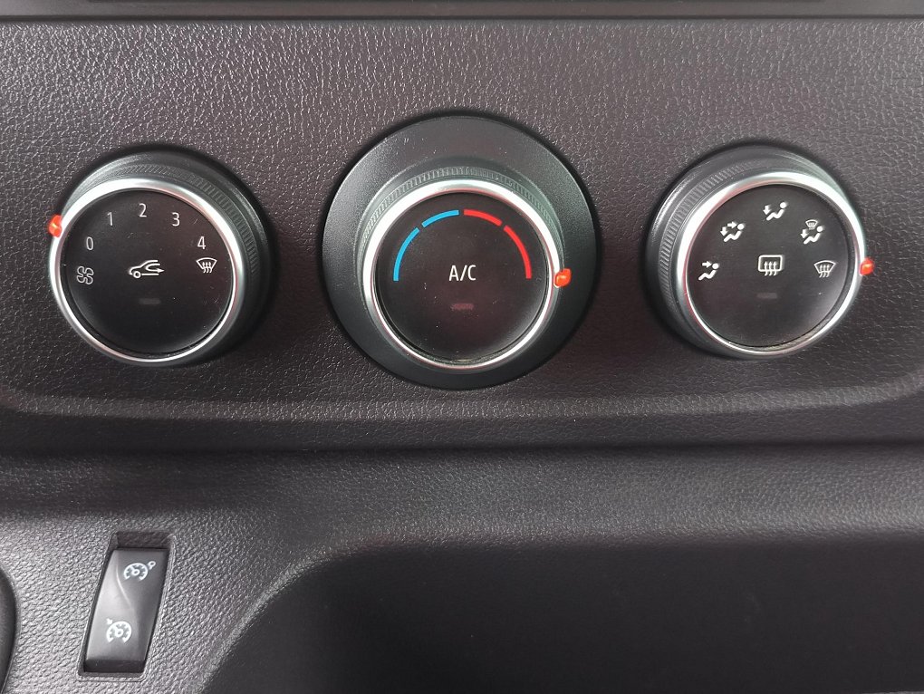 Renault Master 2.3dCi  L1H1 7míst