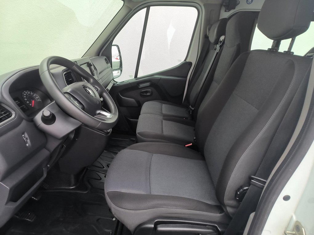 Renault Master 2.3dCi  L1H1 7míst