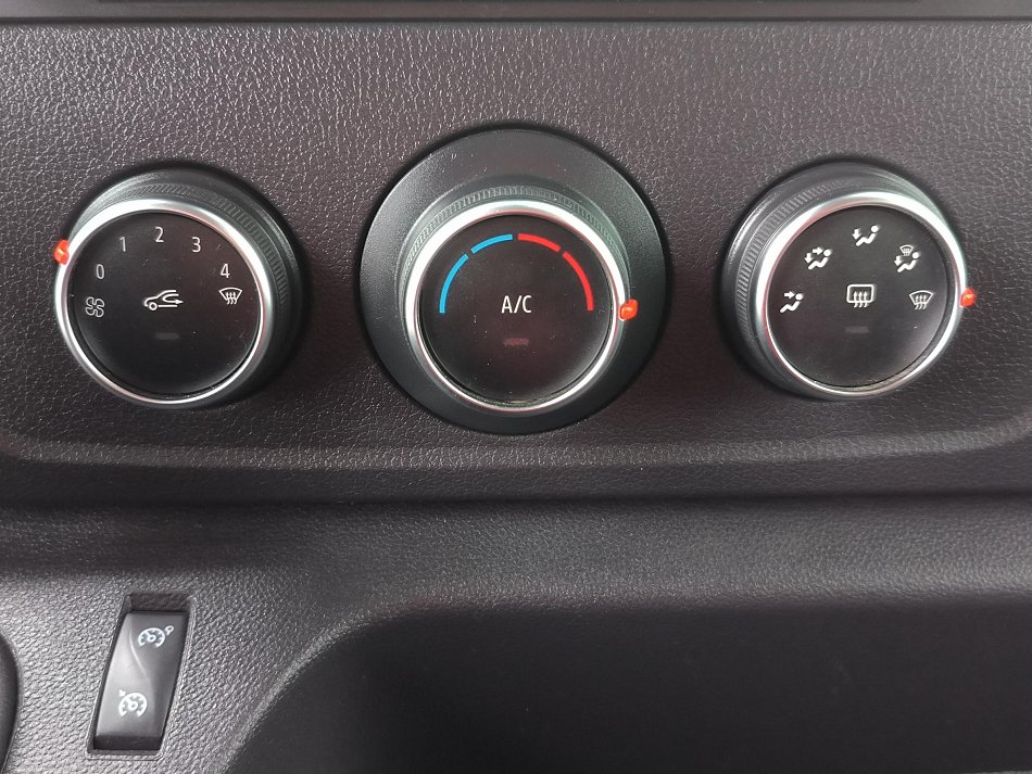 Renault Master 2.3dCi  L1H1 7míst