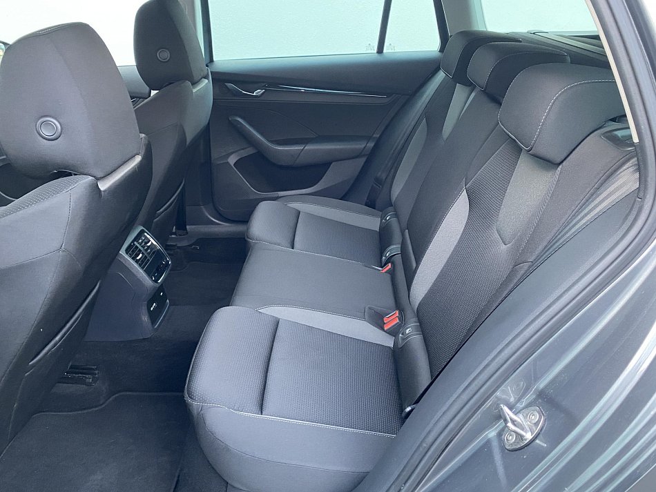 Škoda Octavia IV 1.5 TSi Ambition e-TEC