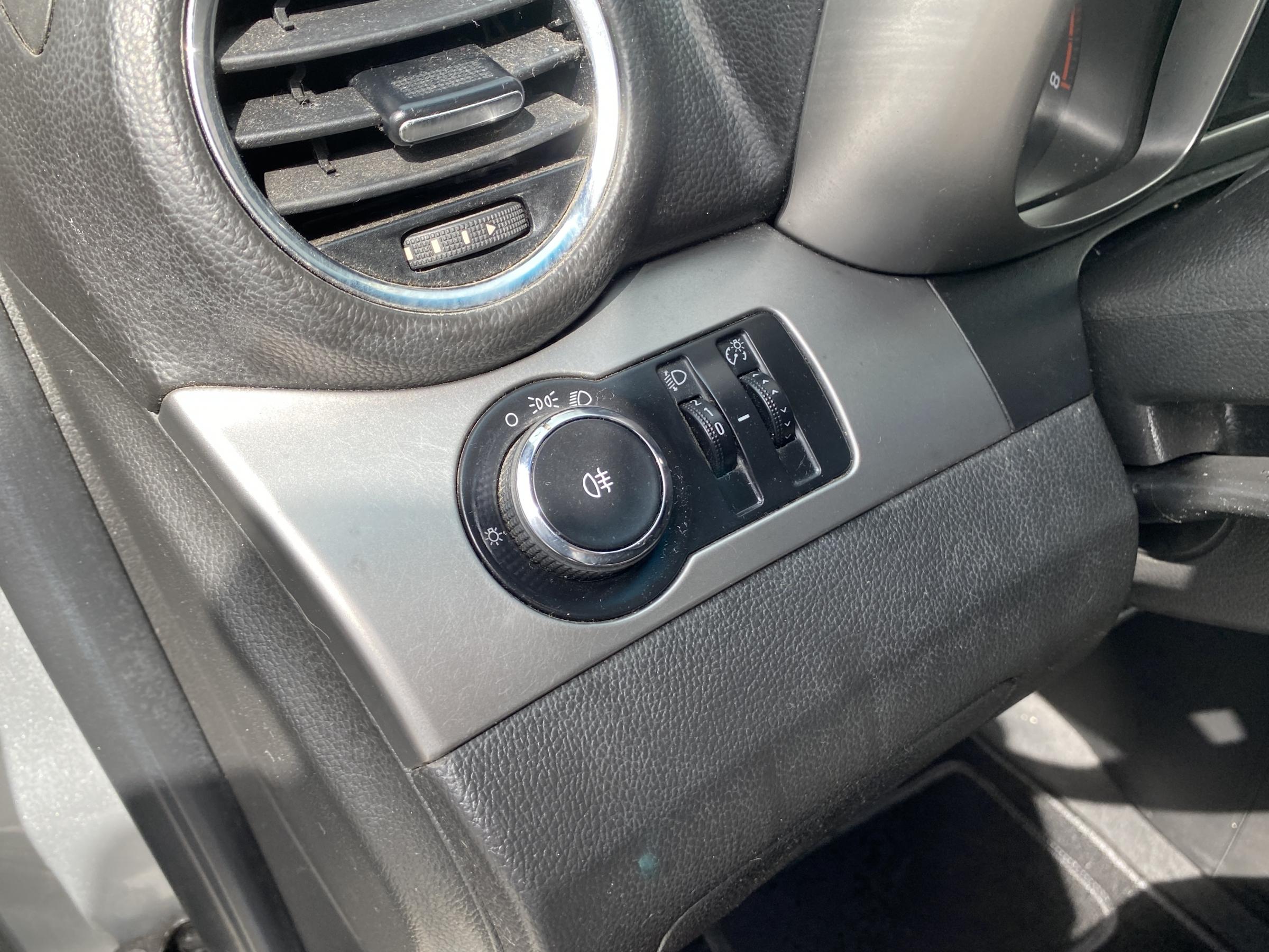 Chevrolet Orlando, 2011 - pohled č. 14