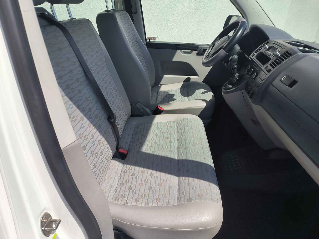 Volkswagen Transporter 2.0TDi  4x4 L2H1 9míst