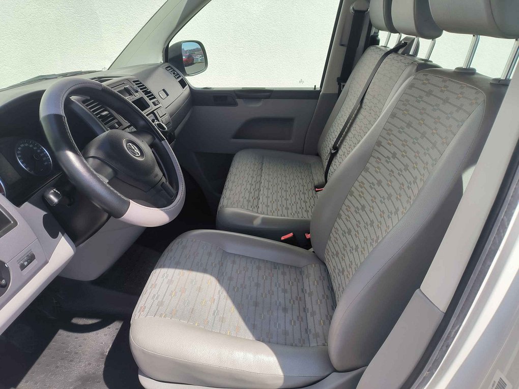 Volkswagen Transporter 2.0TDi  4x4 L2H1 9míst