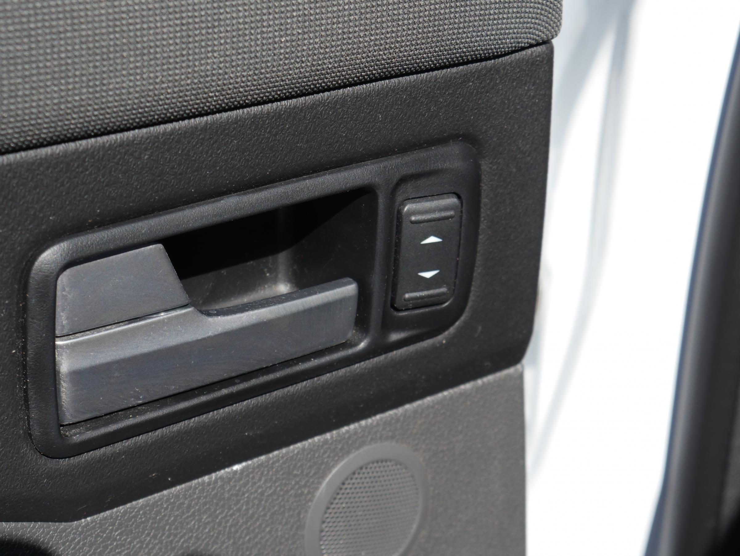 Ford Kuga, 2012 - pohled č. 12