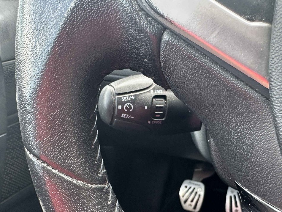 Peugeot 208 1.6 HDi 