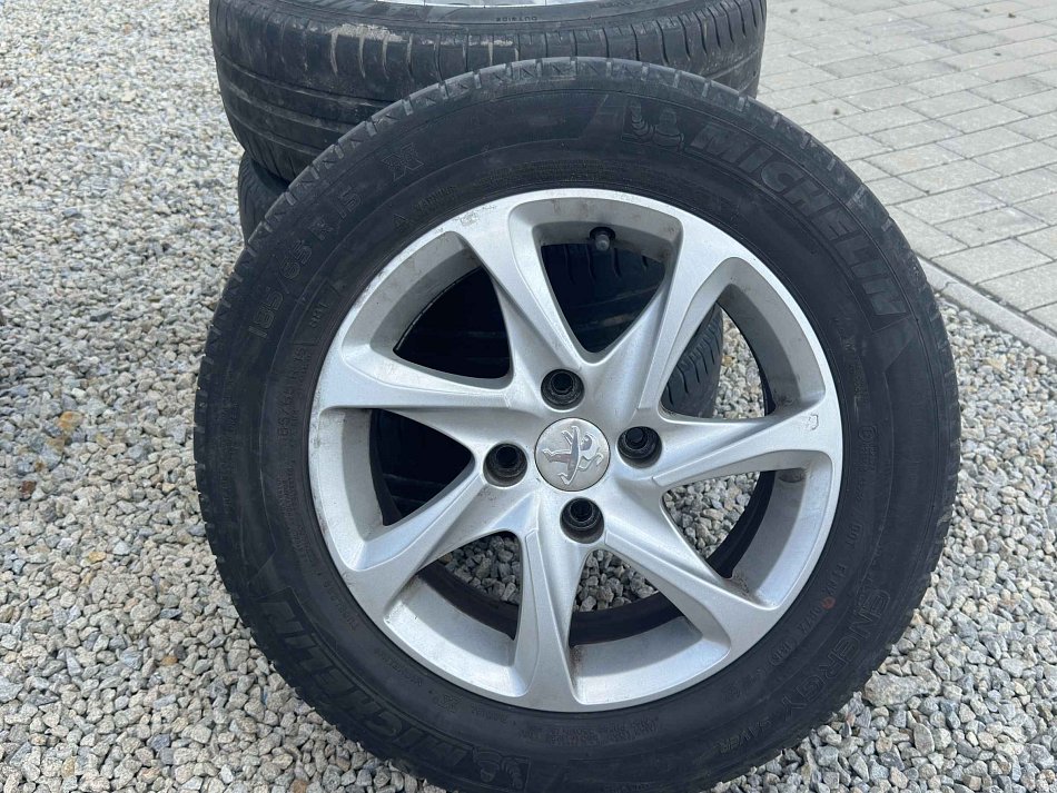 Peugeot 208 1.6 HDi 