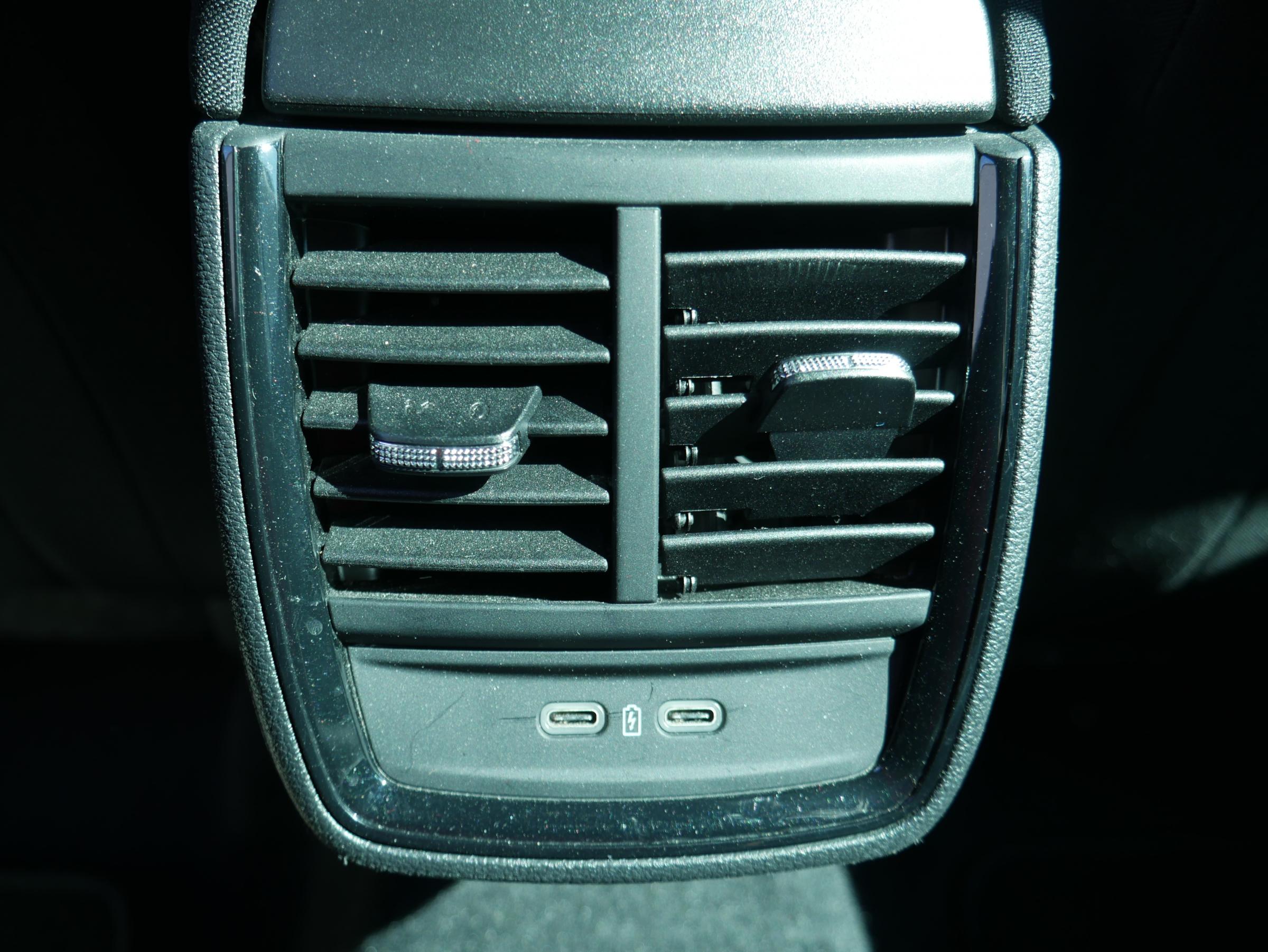 Škoda Kamiq, 2021 - pohled č. 24