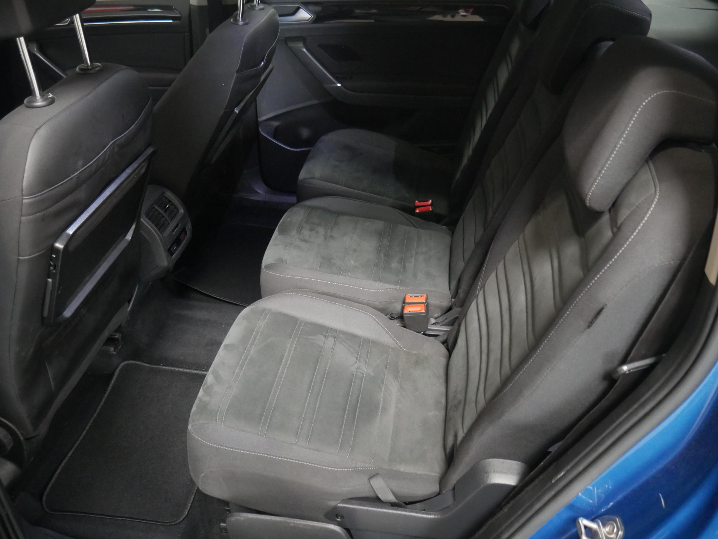 Volkswagen Touran, 2016 - pohled č. 11