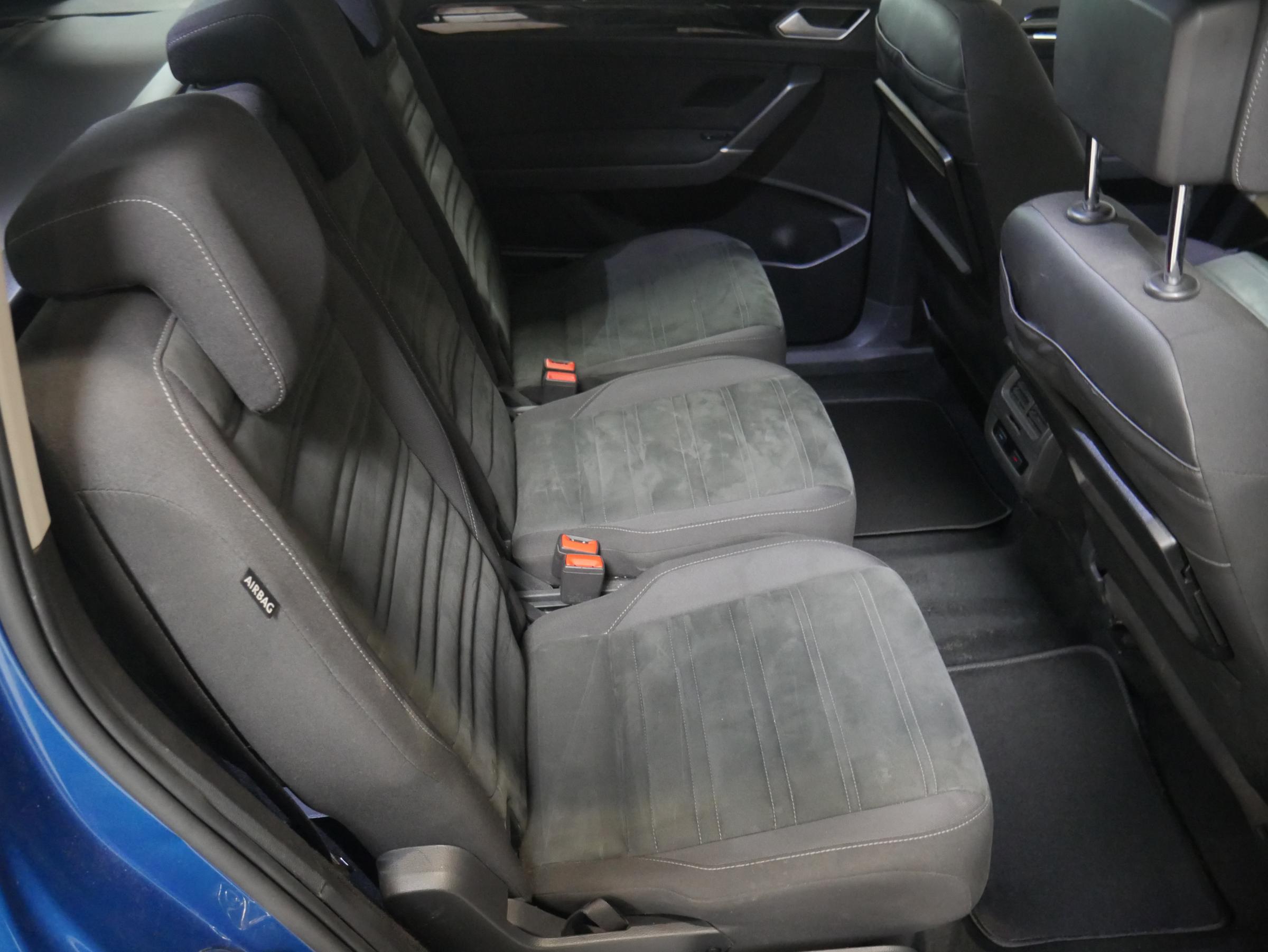 Volkswagen Touran, 2016 - pohled č. 13