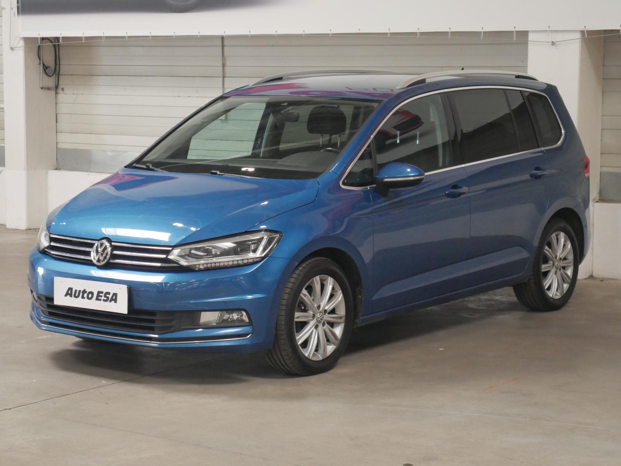 Volkswagen Touran, 2016 - pohled č. 3