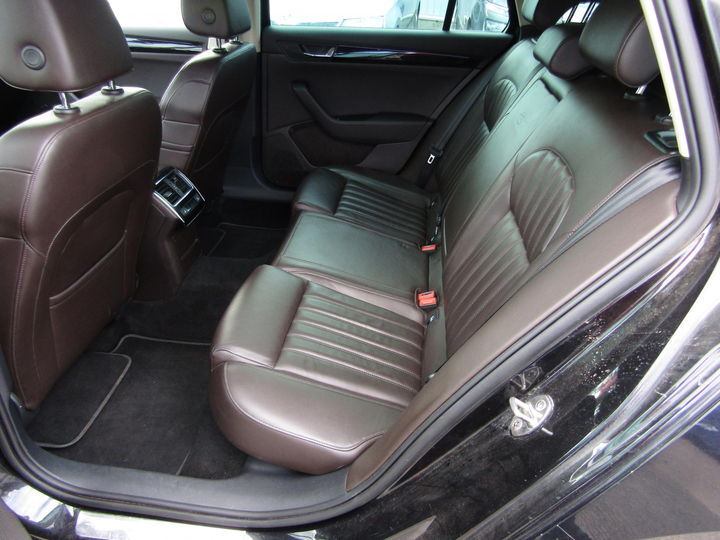 Škoda Superb III, 2016 - pohled č. 10