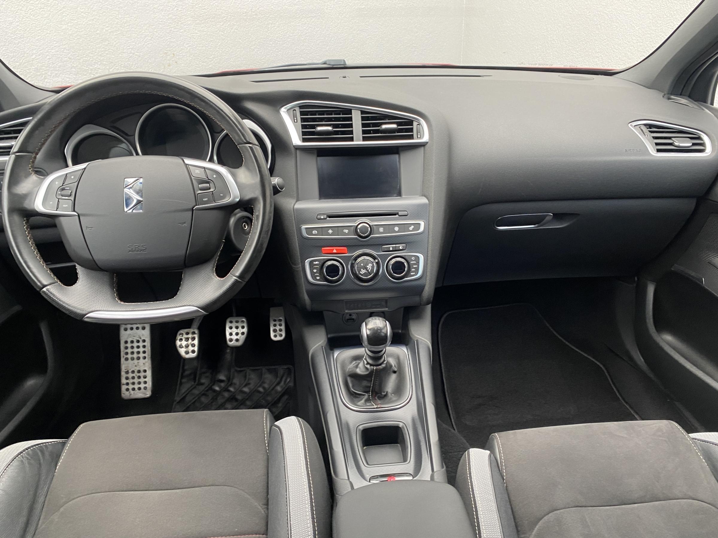 Citroën DS4, 2017 - pohled č. 8