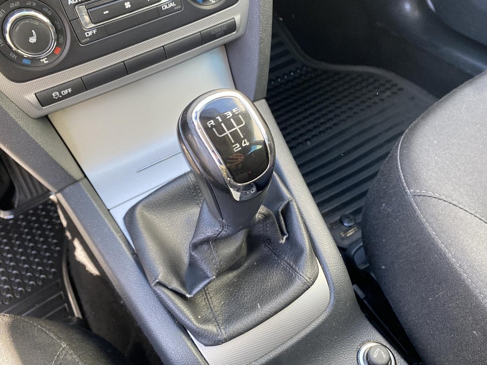 Škoda Octavia II 1.6TDi Elegance