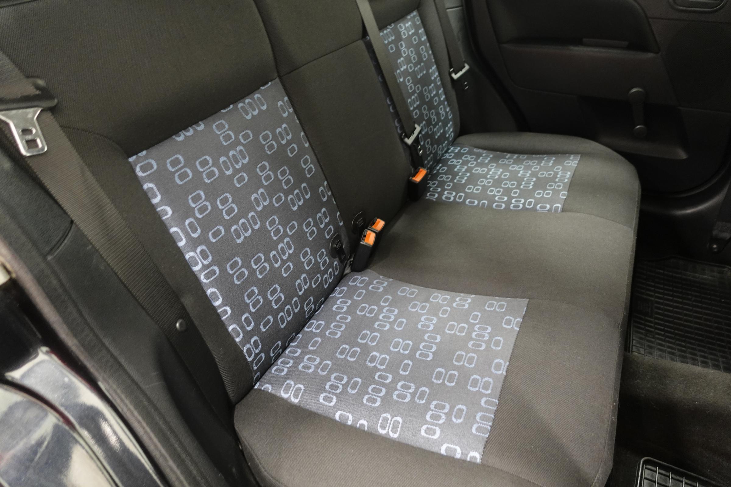 Ford Fiesta, 2004 - pohled č. 13