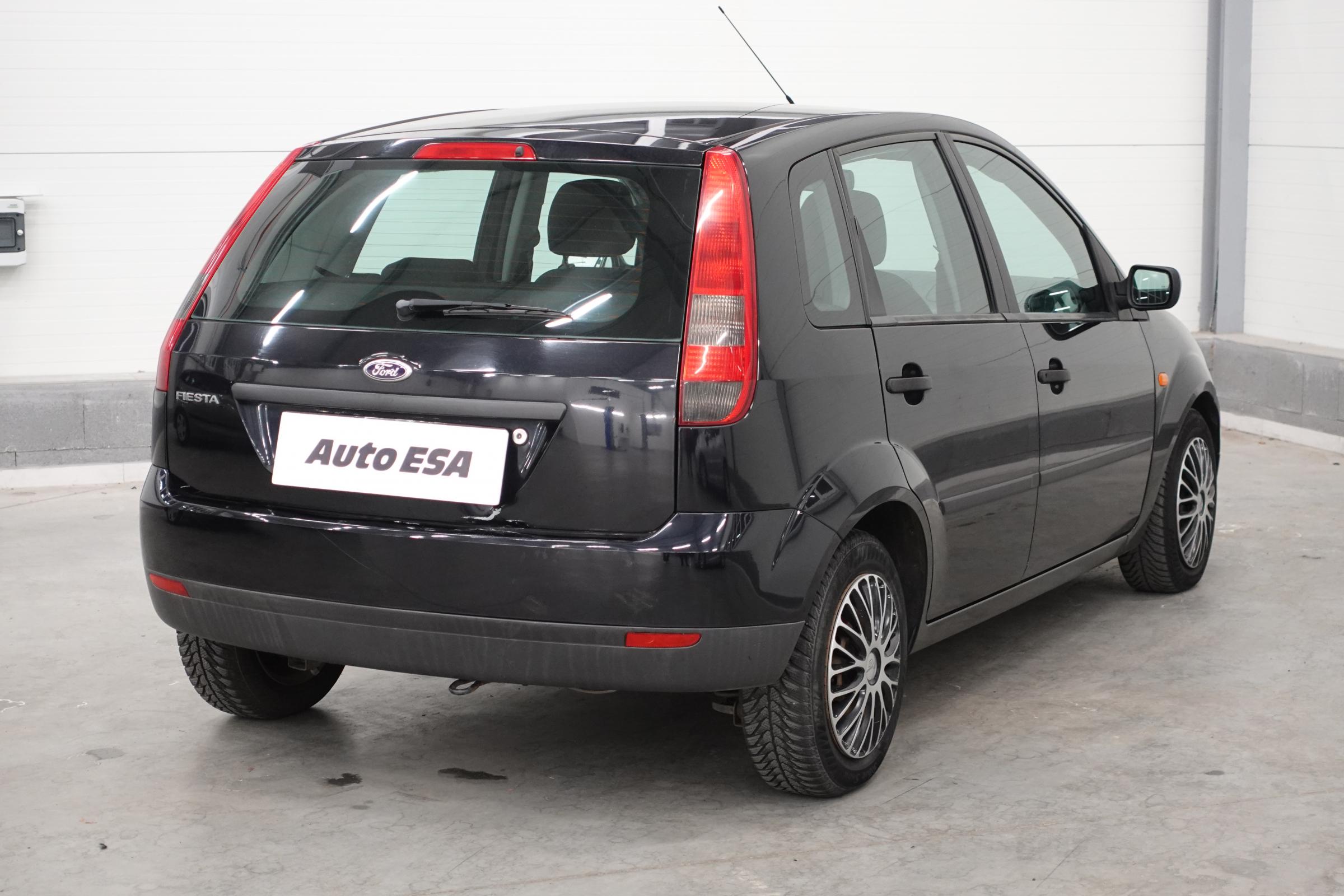 Ford Fiesta, 2004 - pohled č. 4