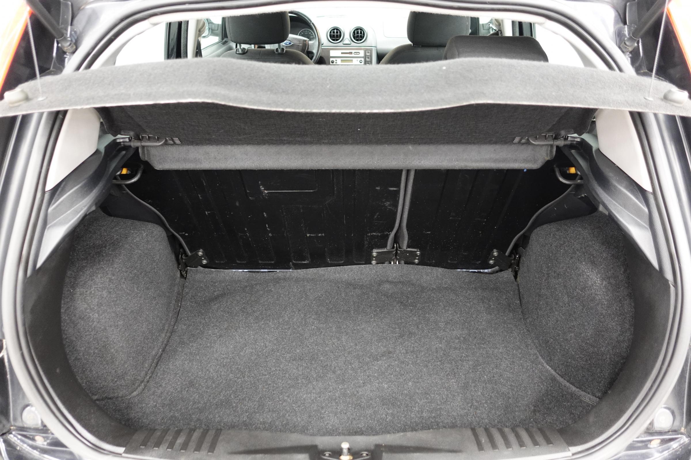 Ford Fiesta, 2004 - pohled č. 7