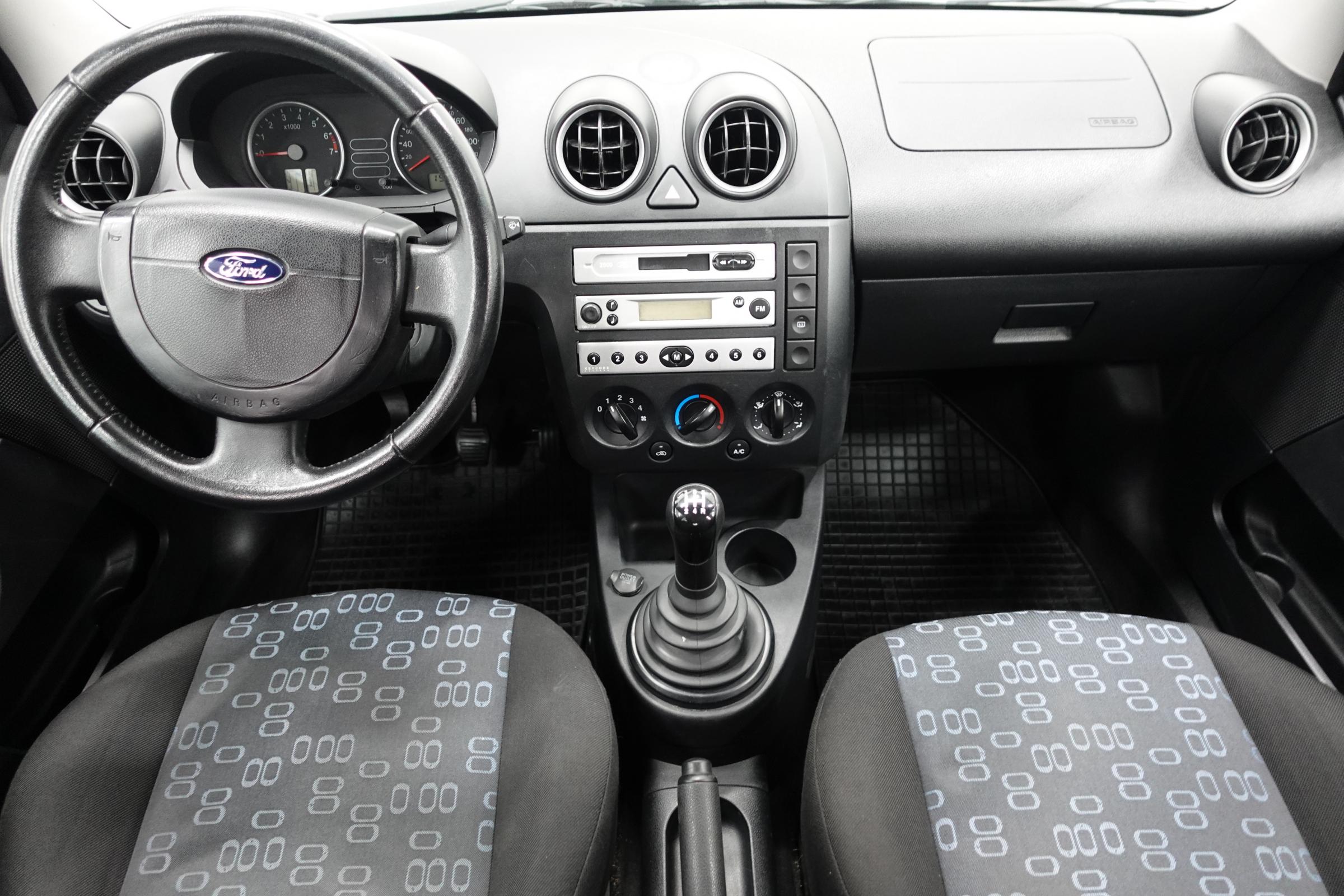 Ford Fiesta, 2004 - pohled č. 8