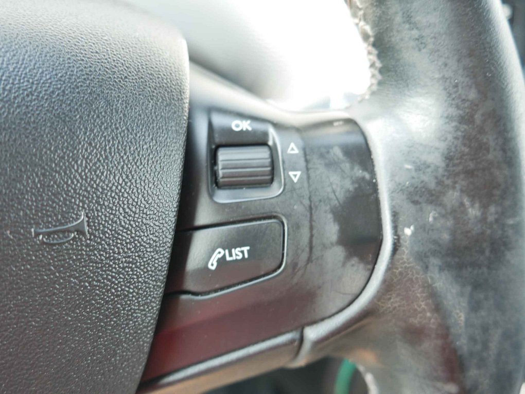 Peugeot 2008 1.2PT 