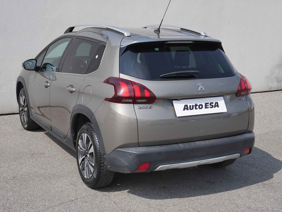 Peugeot 2008 1.2PT 