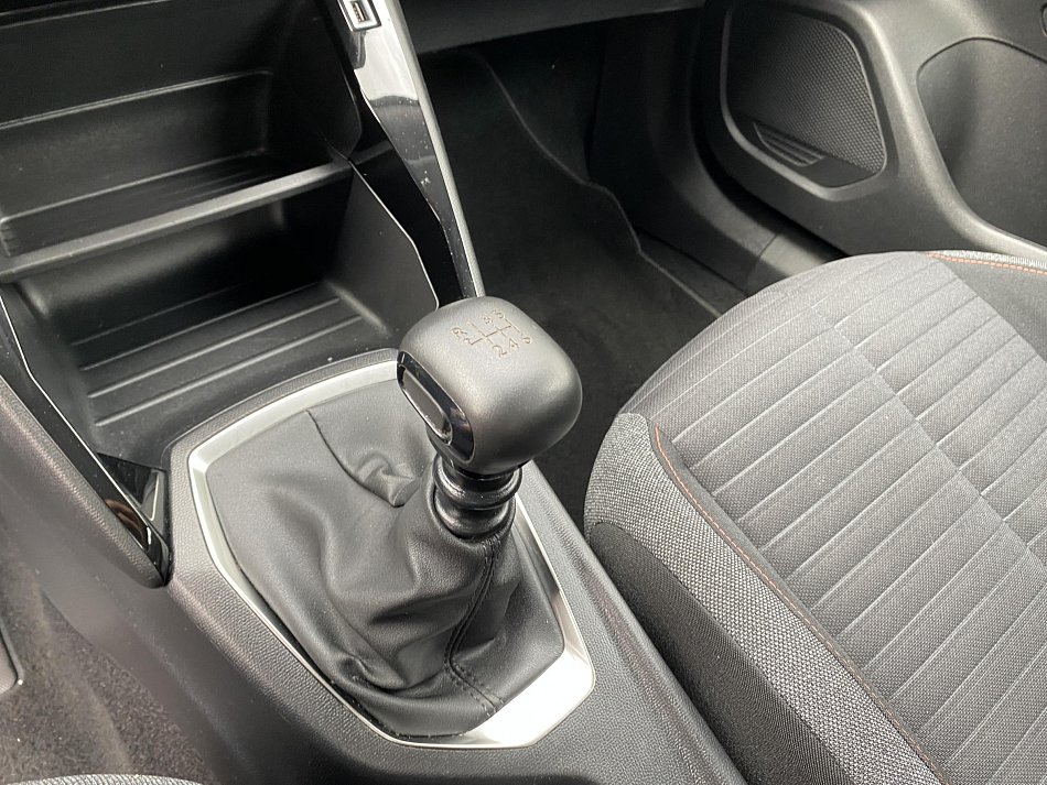 Peugeot 2008 1.2 PT Active