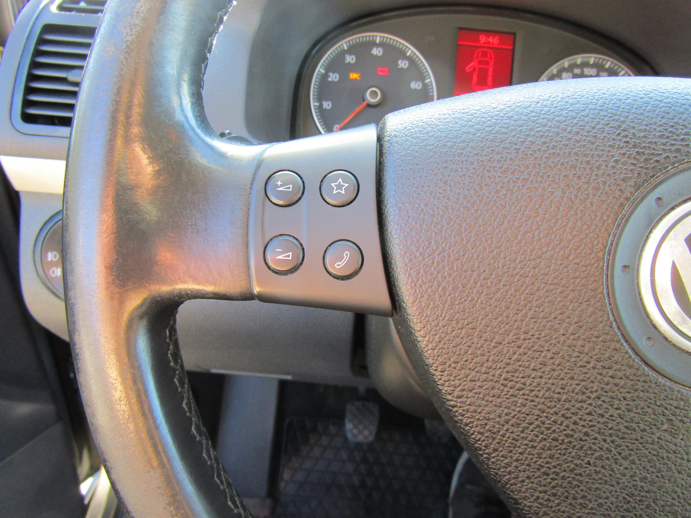 Volkswagen Touran, 2008 - pohled č. 14