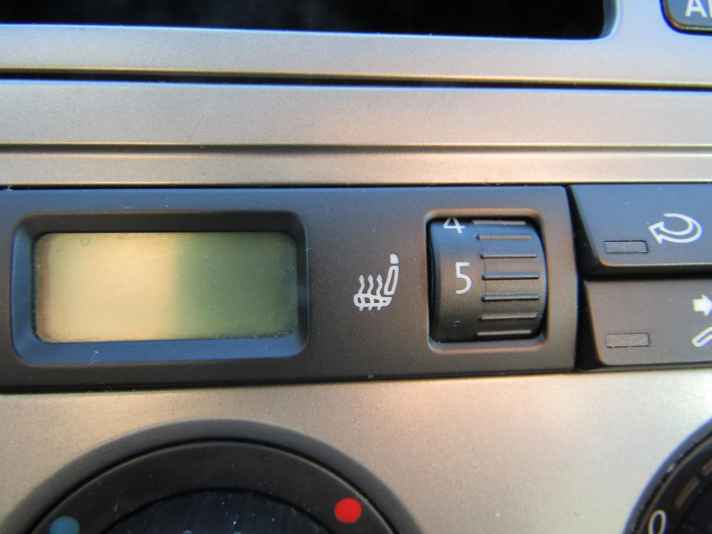 Volkswagen Touran, 2008 - pohled č. 17