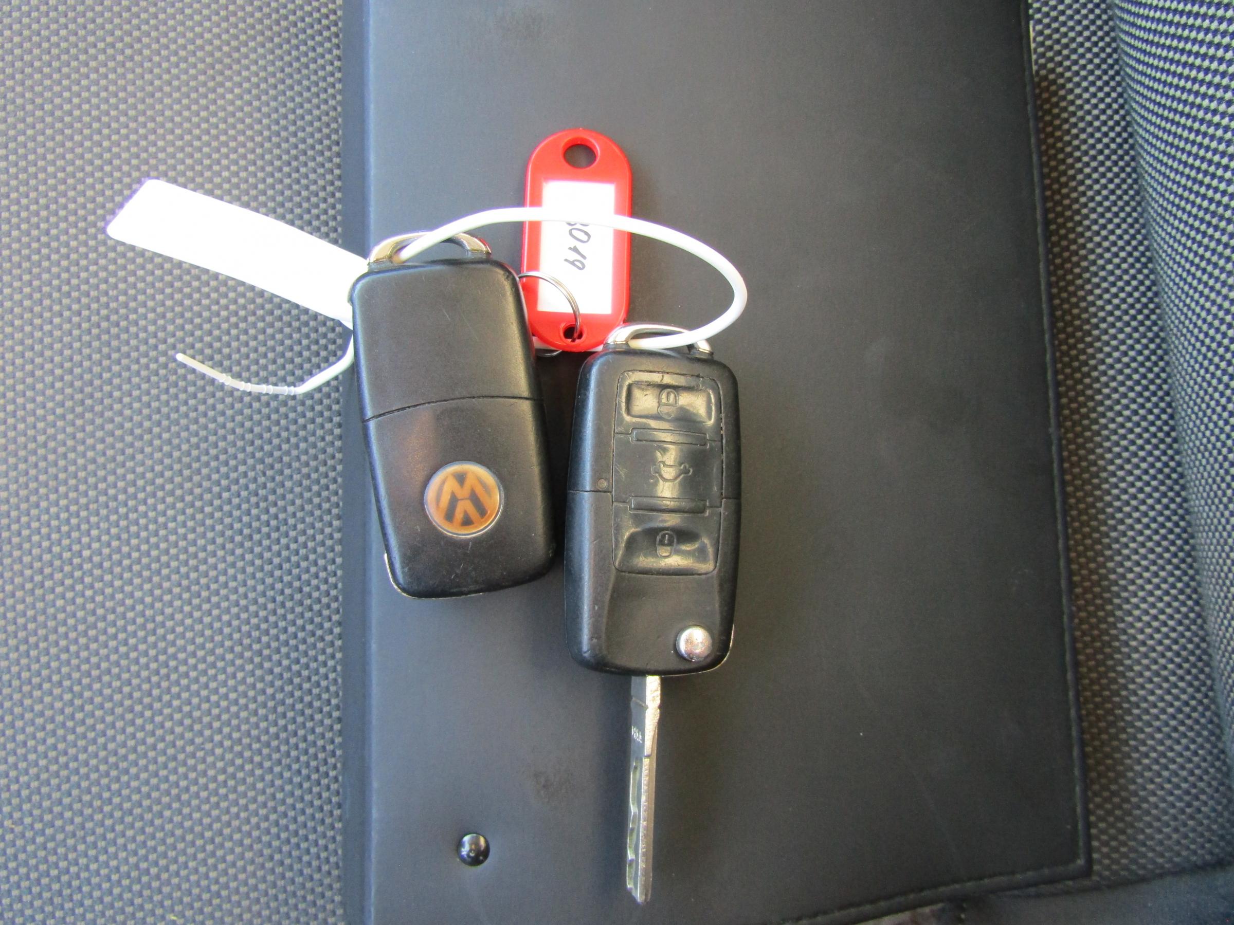 Volkswagen Touran, 2008 - pohled č. 20