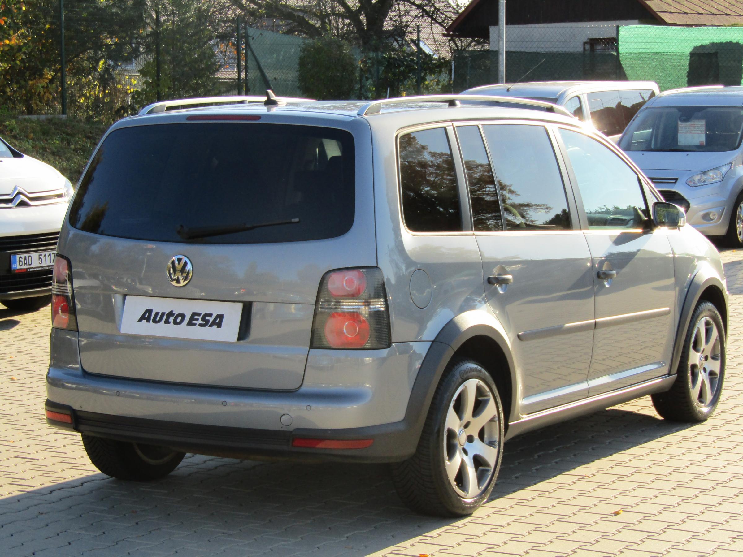 Volkswagen Touran, 2008 - pohled č. 4