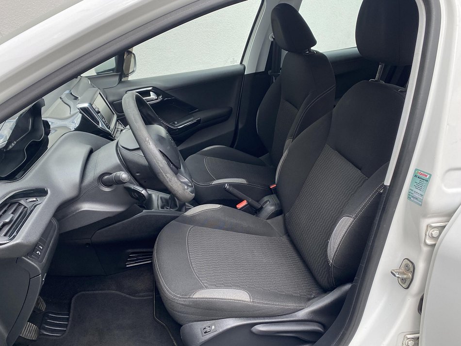 Peugeot 208 1.6HDi Active