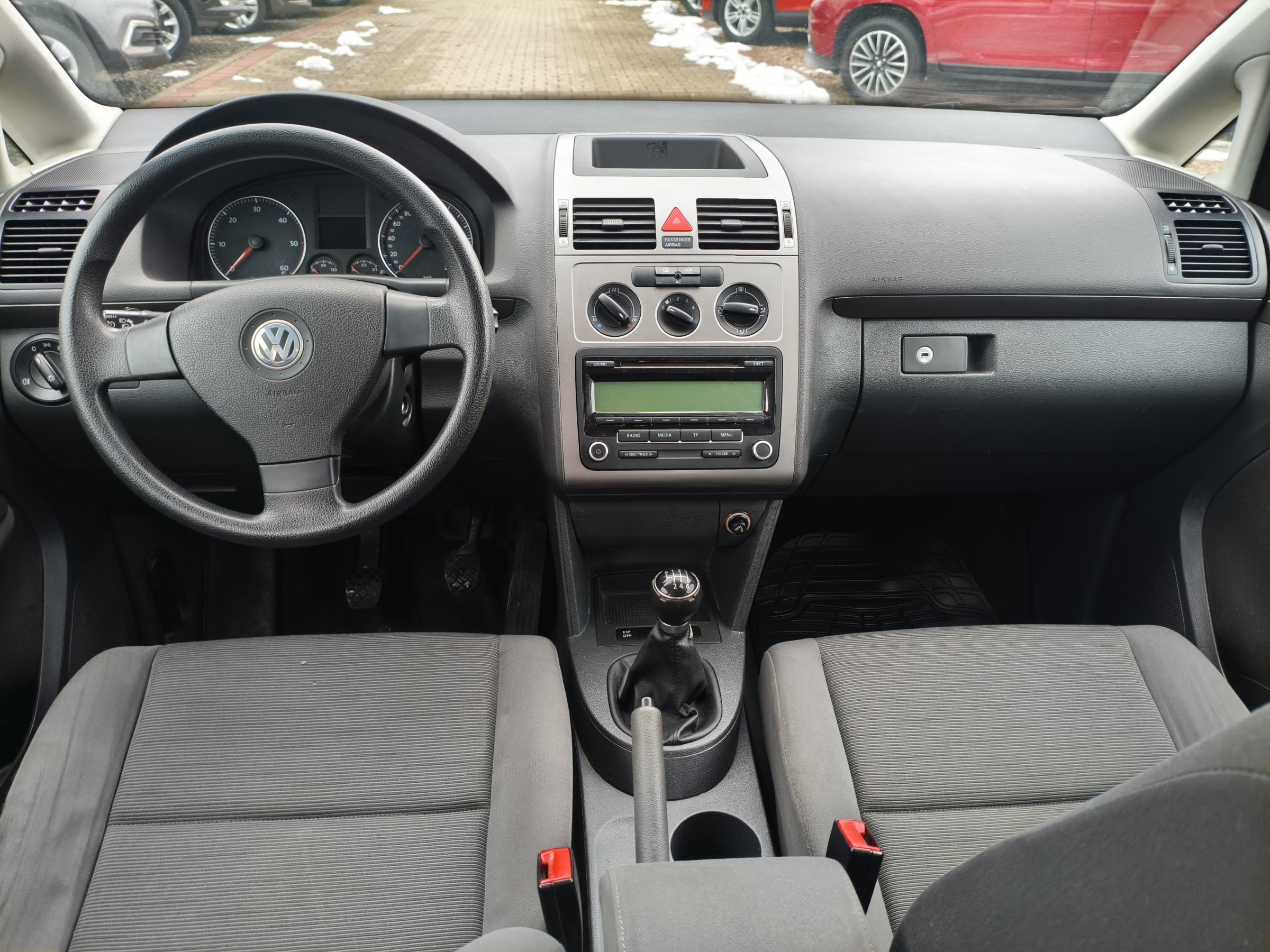 Volkswagen Touran, 2009 - pohled č. 8