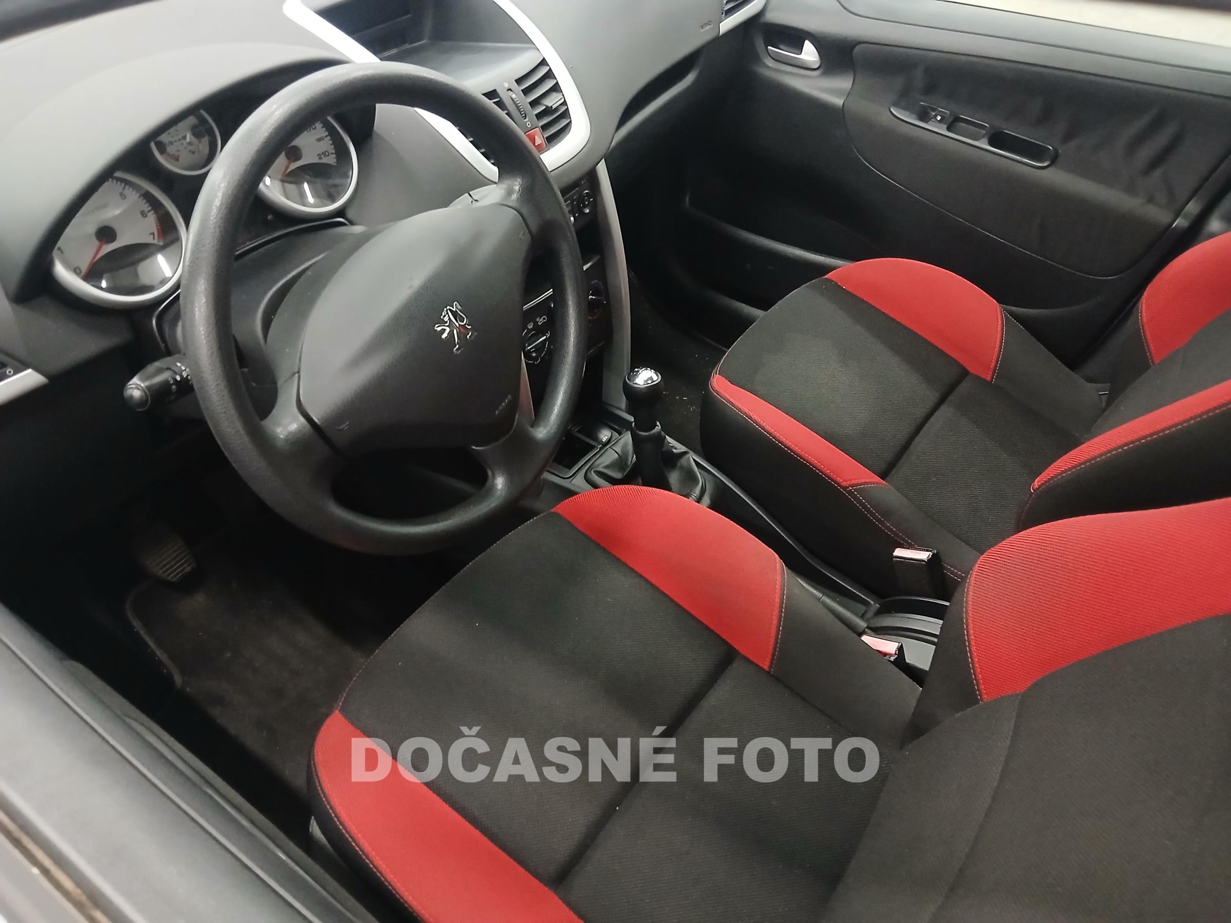 Peugeot 207, 2009 - pohled č. 3