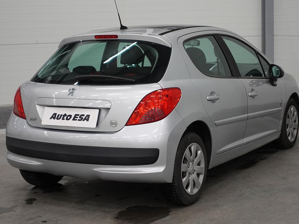 Peugeot 207 1.4i 